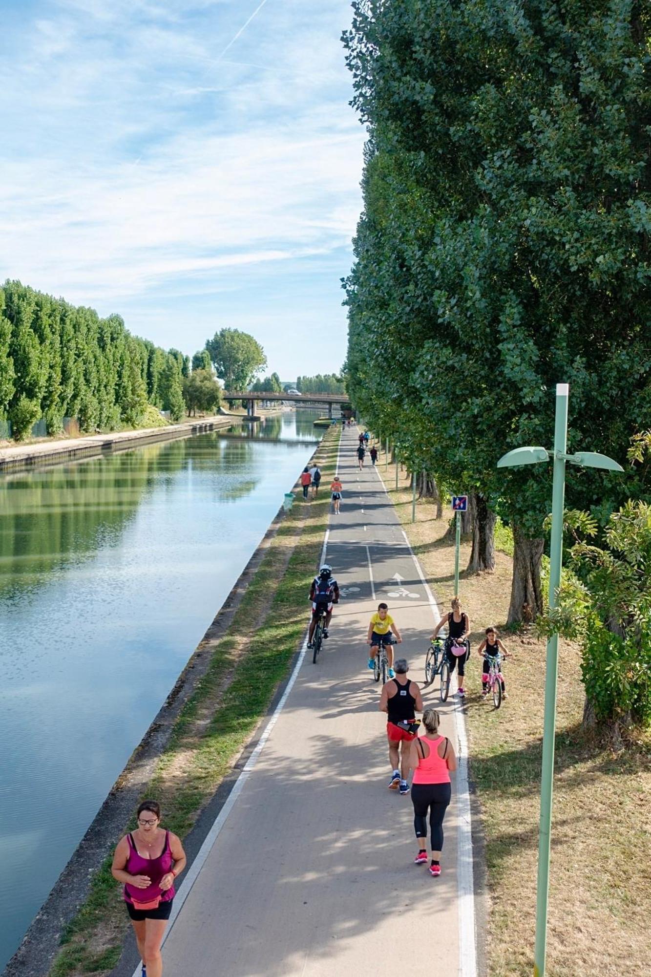 Cozy Cottage Paris Suburb! Bobigny Dış mekan fotoğraf