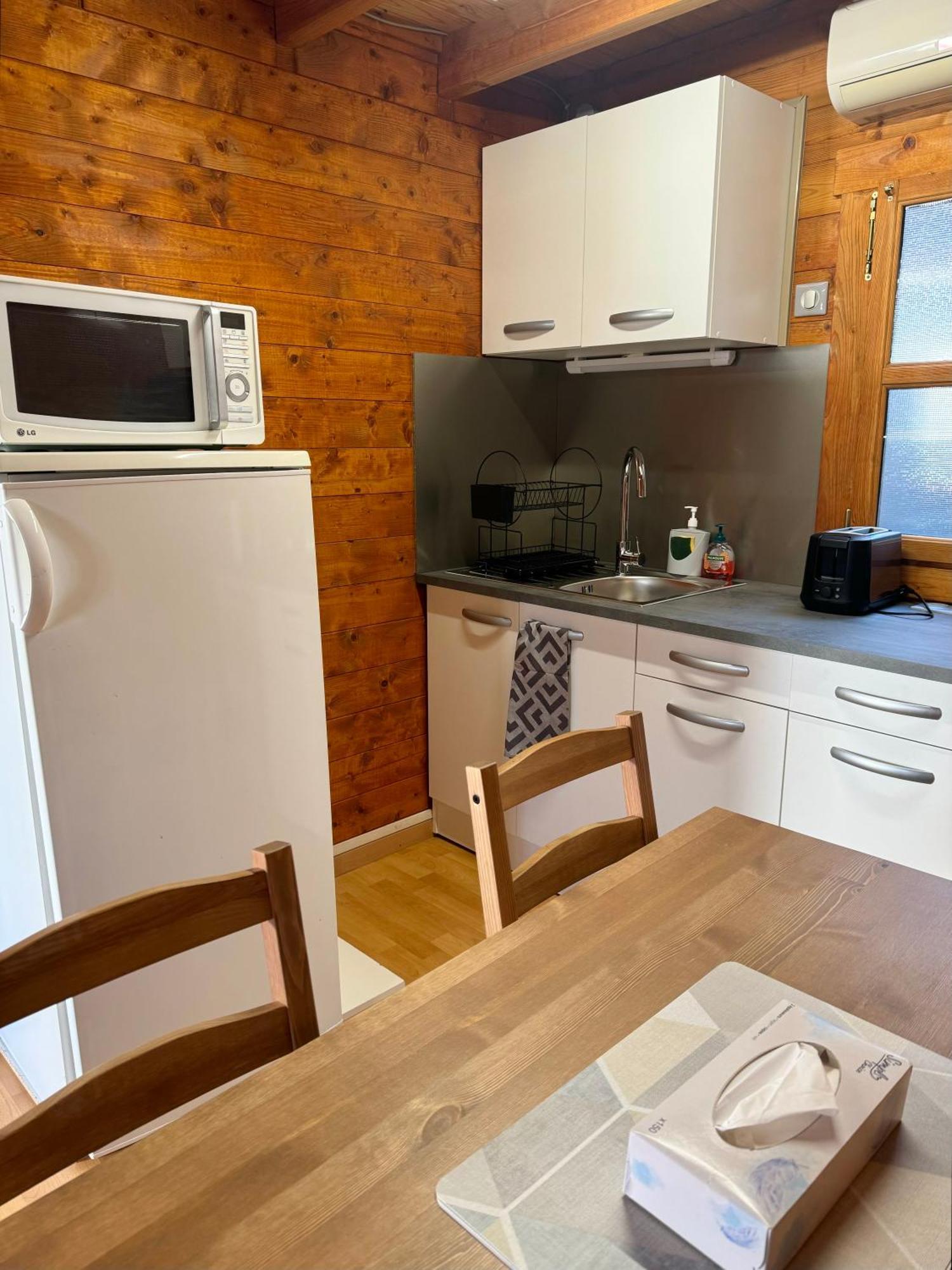 Cozy Cottage Paris Suburb! Bobigny Dış mekan fotoğraf